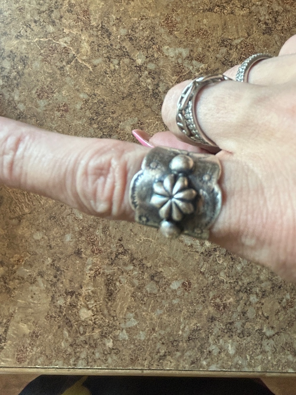 Silver ring - Picture 3 of 6